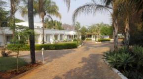 Heatherdale Guesthouse & Shuttle Services